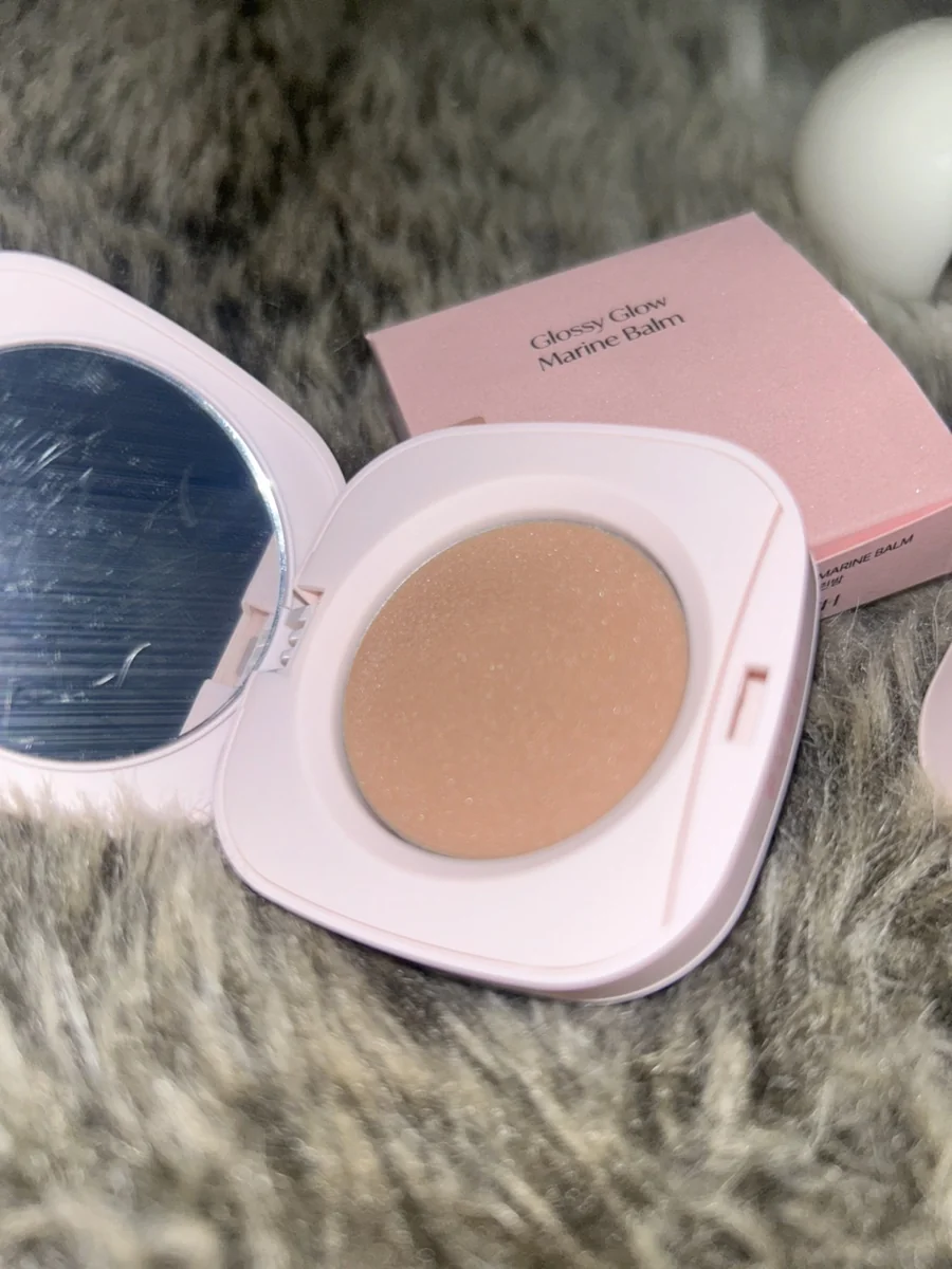 keep-in-touch-glossy-glow-marine-balm-review-07
