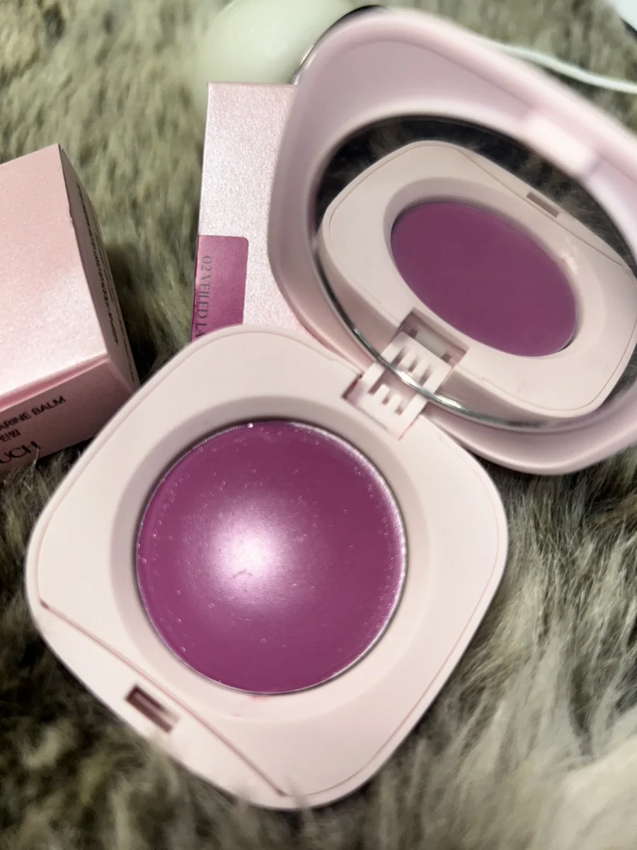 keep-in-touch-glossy-glow-marine-balm-review-08