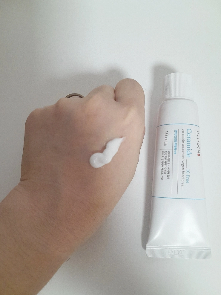 illiyoon-ceramide-unscented-vegan-hand-cream-review-07