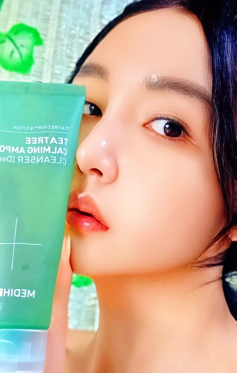 mediheal-tea-tree-soothing-ampoule-cleanser-review-11
