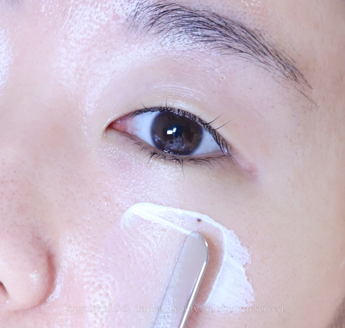 la-roche-posay-uvidea-tone-up-sunscreen-review-rosy-glow-clear-12