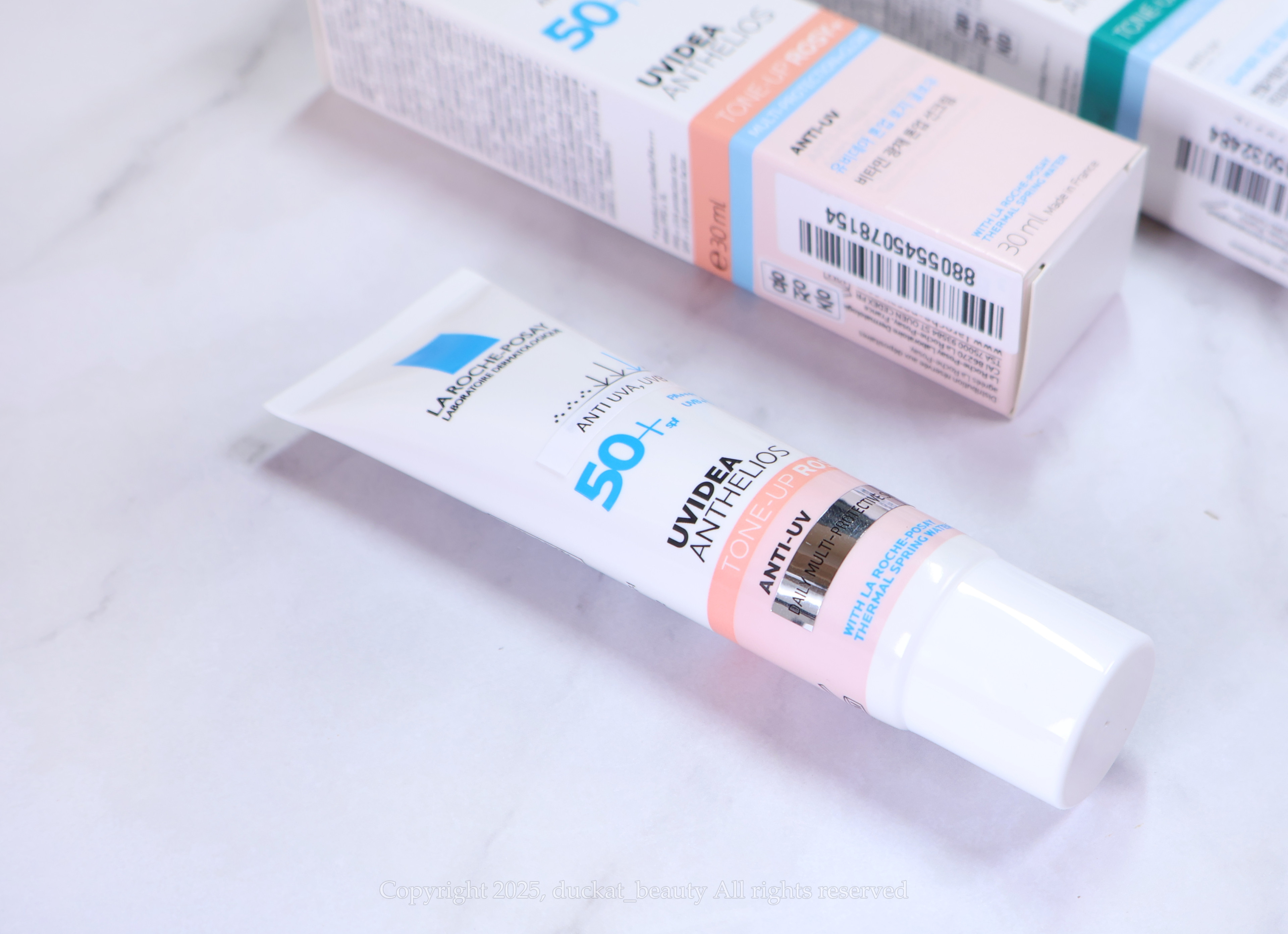 la-roche-posay-uvidea-tone-up-sunscreen-review-rosy-glow-clear-04